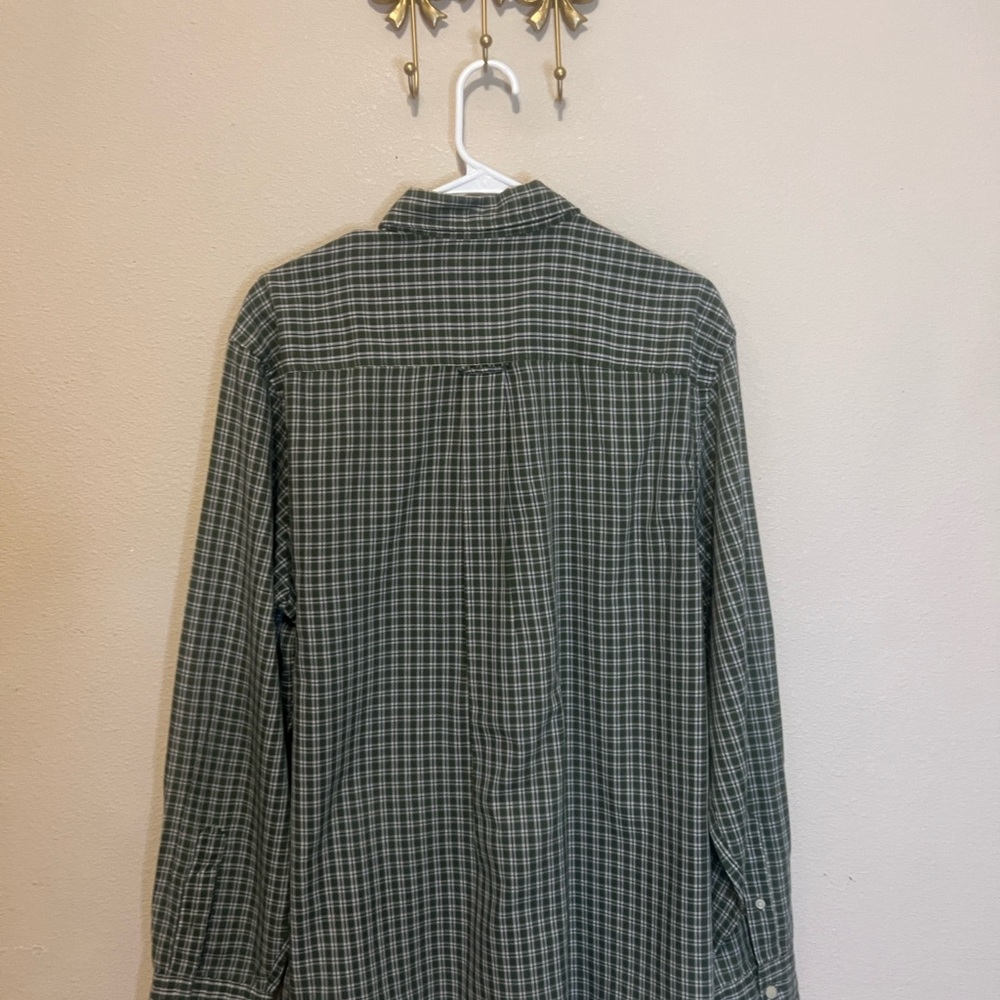 Saddlebred Green and white plaid Casual Button Down Shirt. Collared long sleeve - Picture 5 of 5